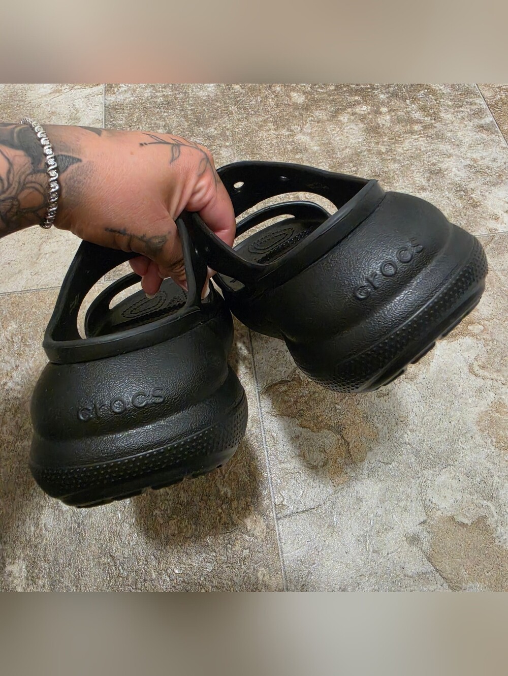 Crocs Classic Crush platform sandals / Women's Size 6 - Picture 7 of 8
